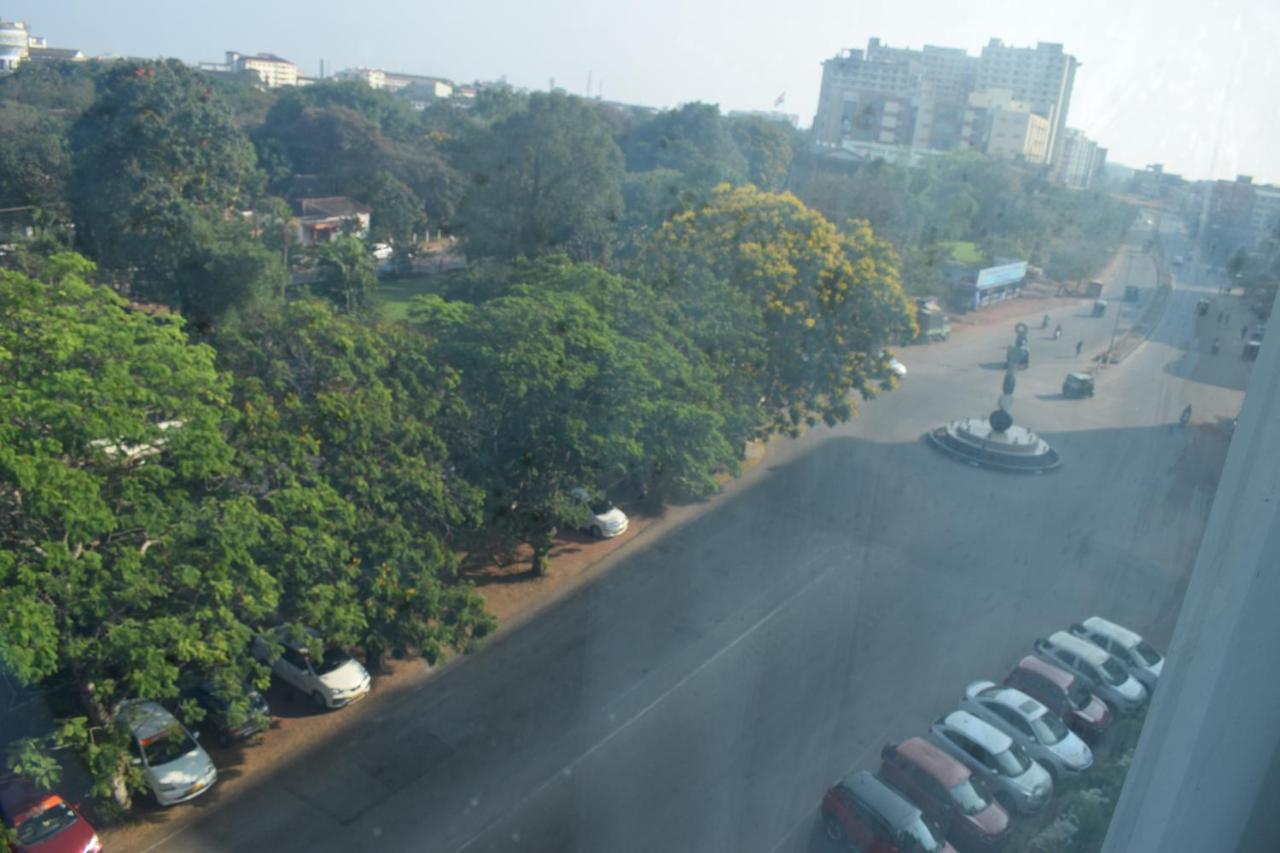 Country Inns & Suites By Radisson Manipal Exteriör bild
