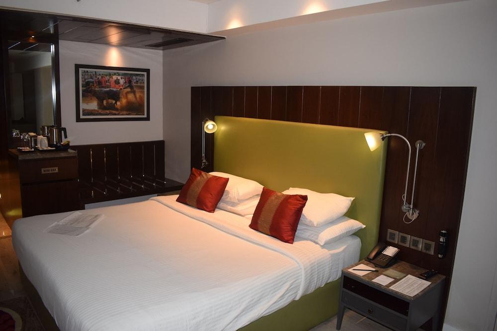 Country Inns & Suites By Radisson Manipal Exteriör bild