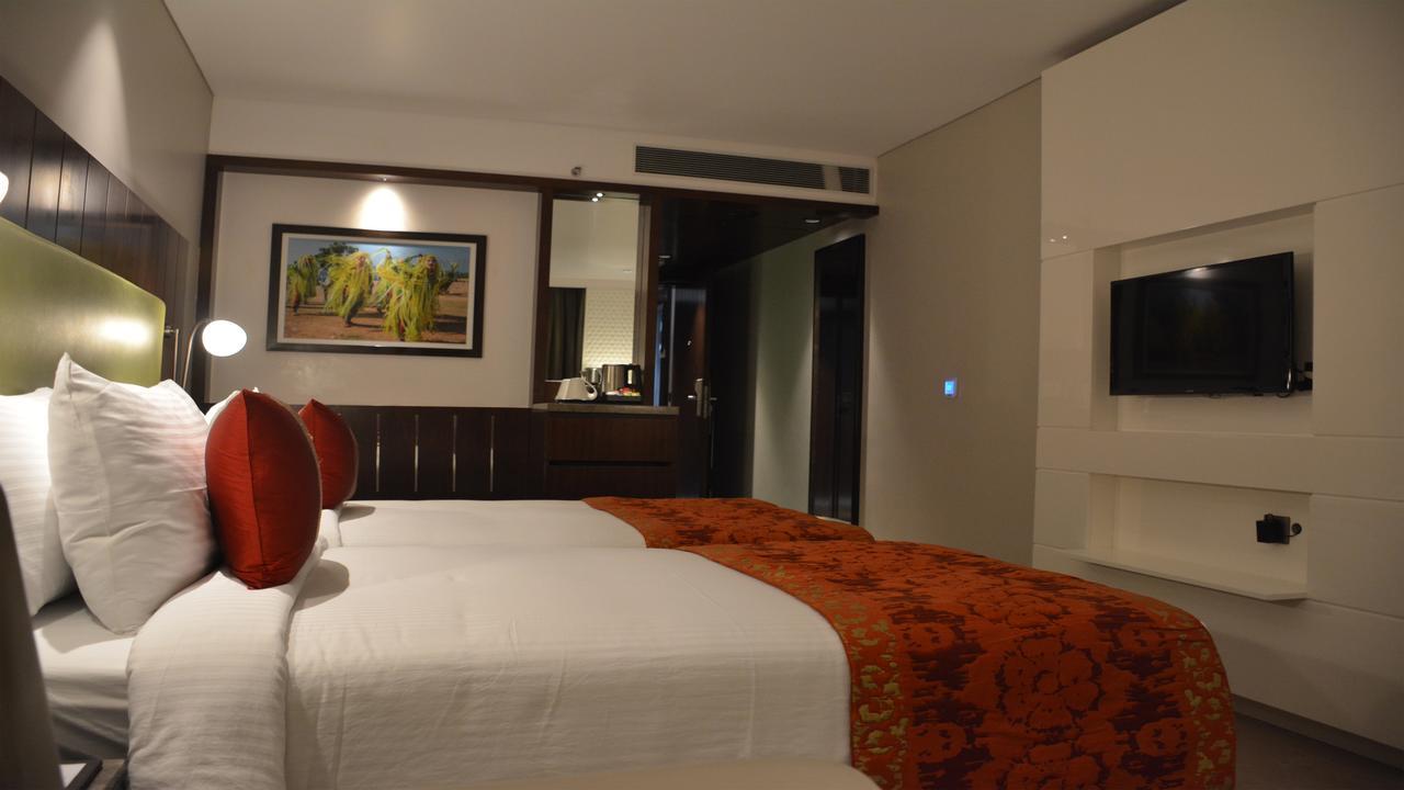 Country Inns & Suites By Radisson Manipal Exteriör bild