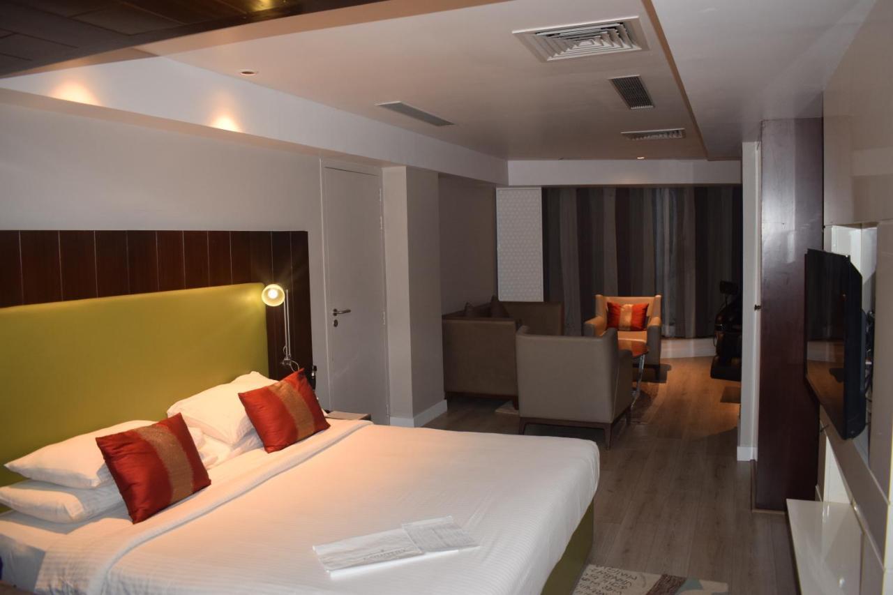 Country Inns & Suites By Radisson Manipal Exteriör bild