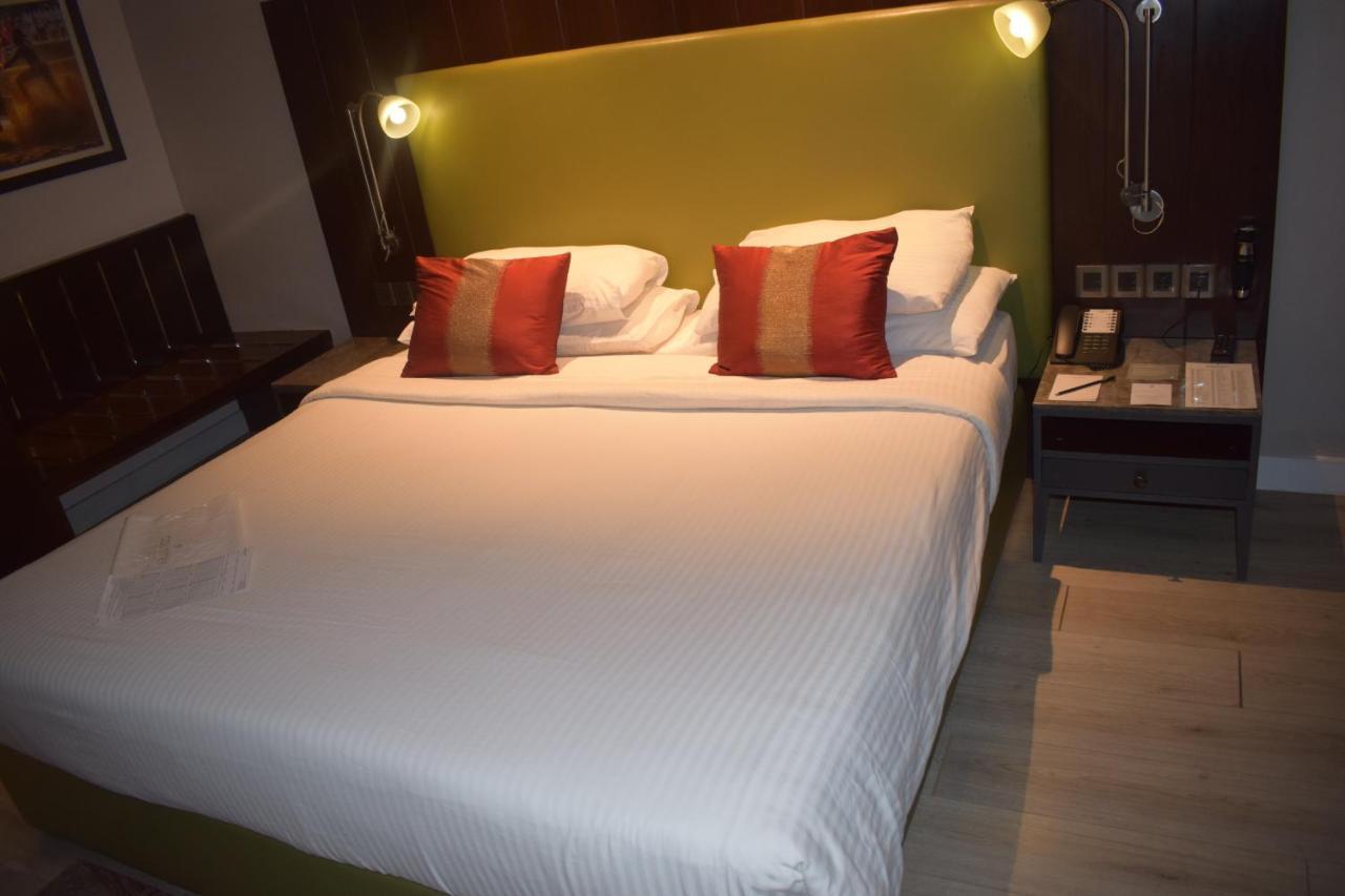 Country Inns & Suites By Radisson Manipal Exteriör bild